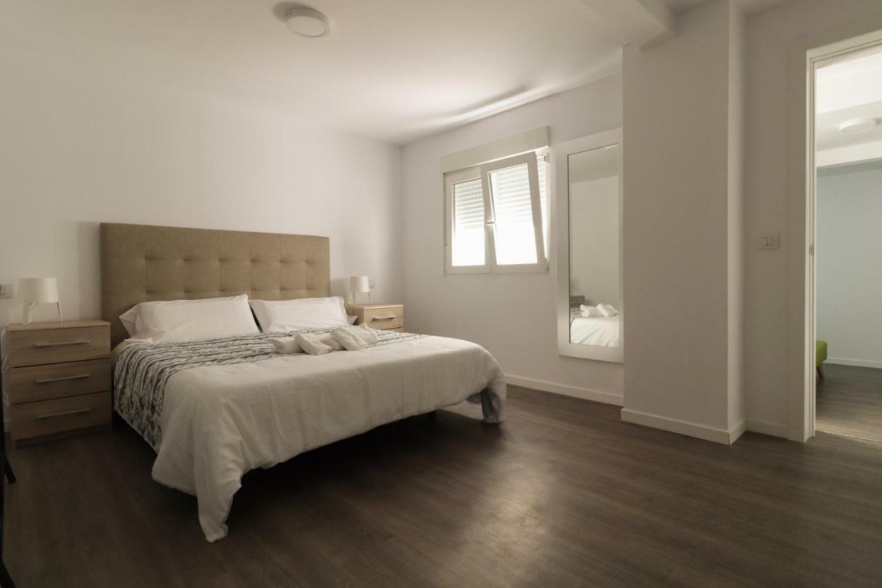 Apartamentos Bello Zona Hospital La Laguna  Buitenkant foto